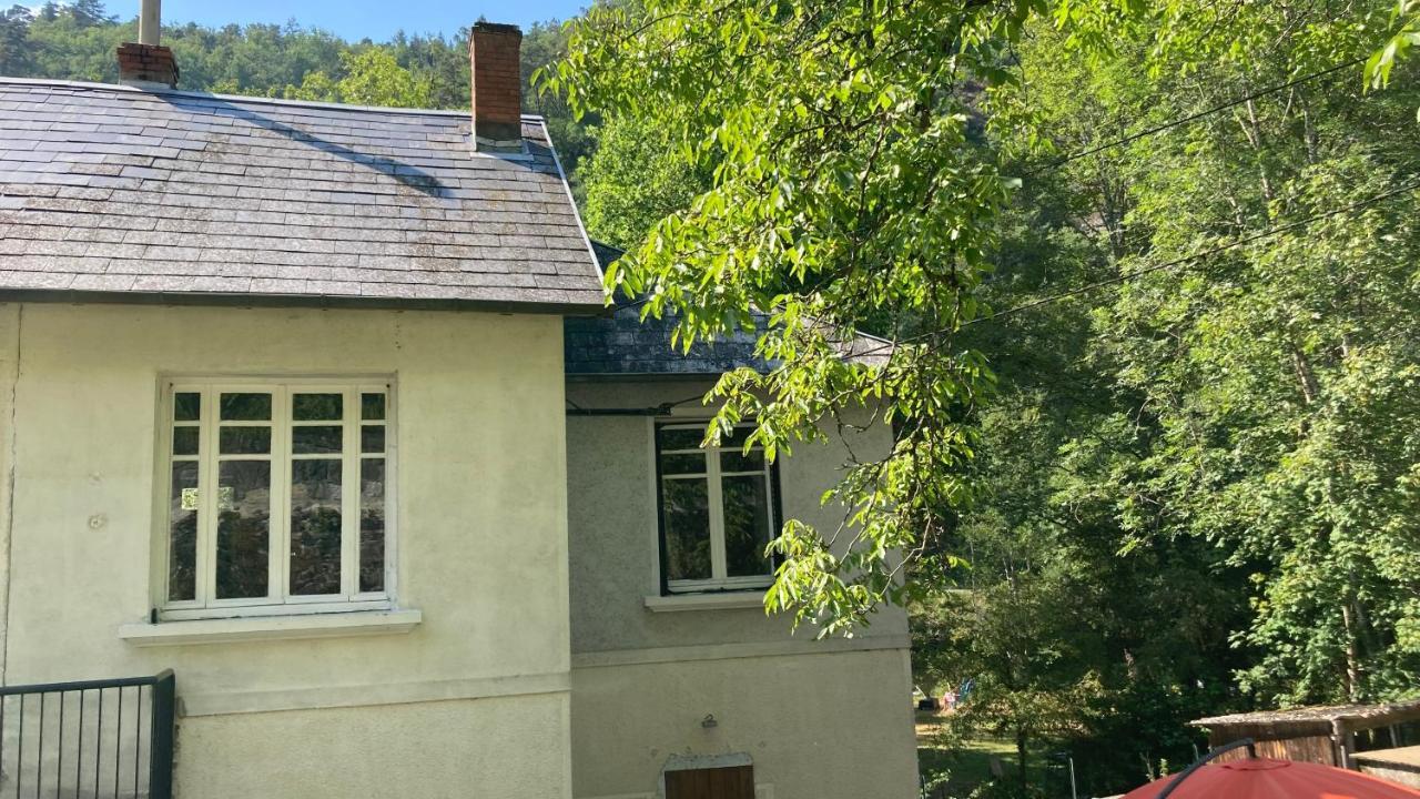 Moulin De La Fayolle Bed & Breakfast Blot-l'Eglise Exterior photo